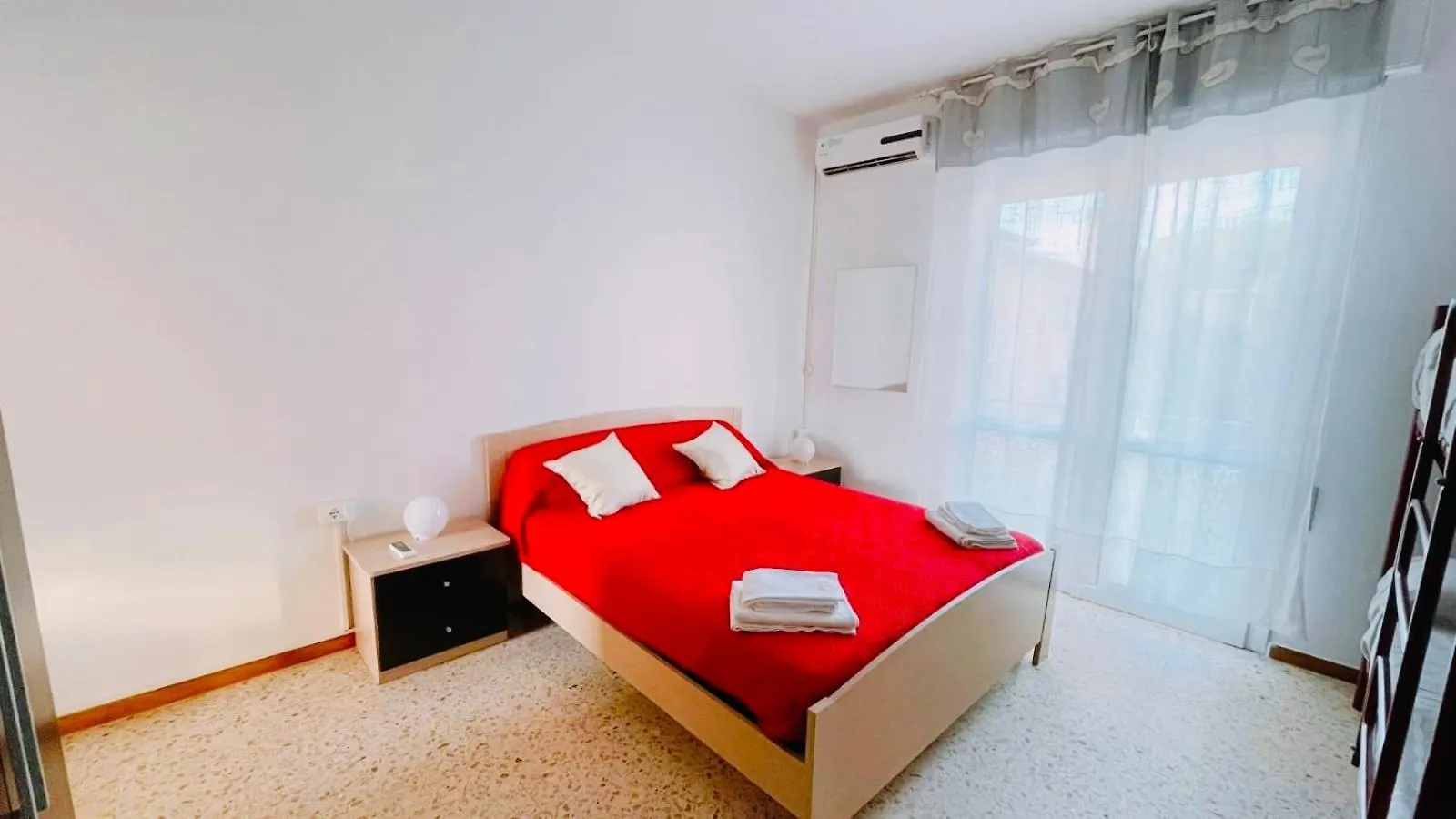 Appartamento Rosso - Over The Rainbow Apartments - Lido Di Jesolo -4 Posti Letto 이탈리아